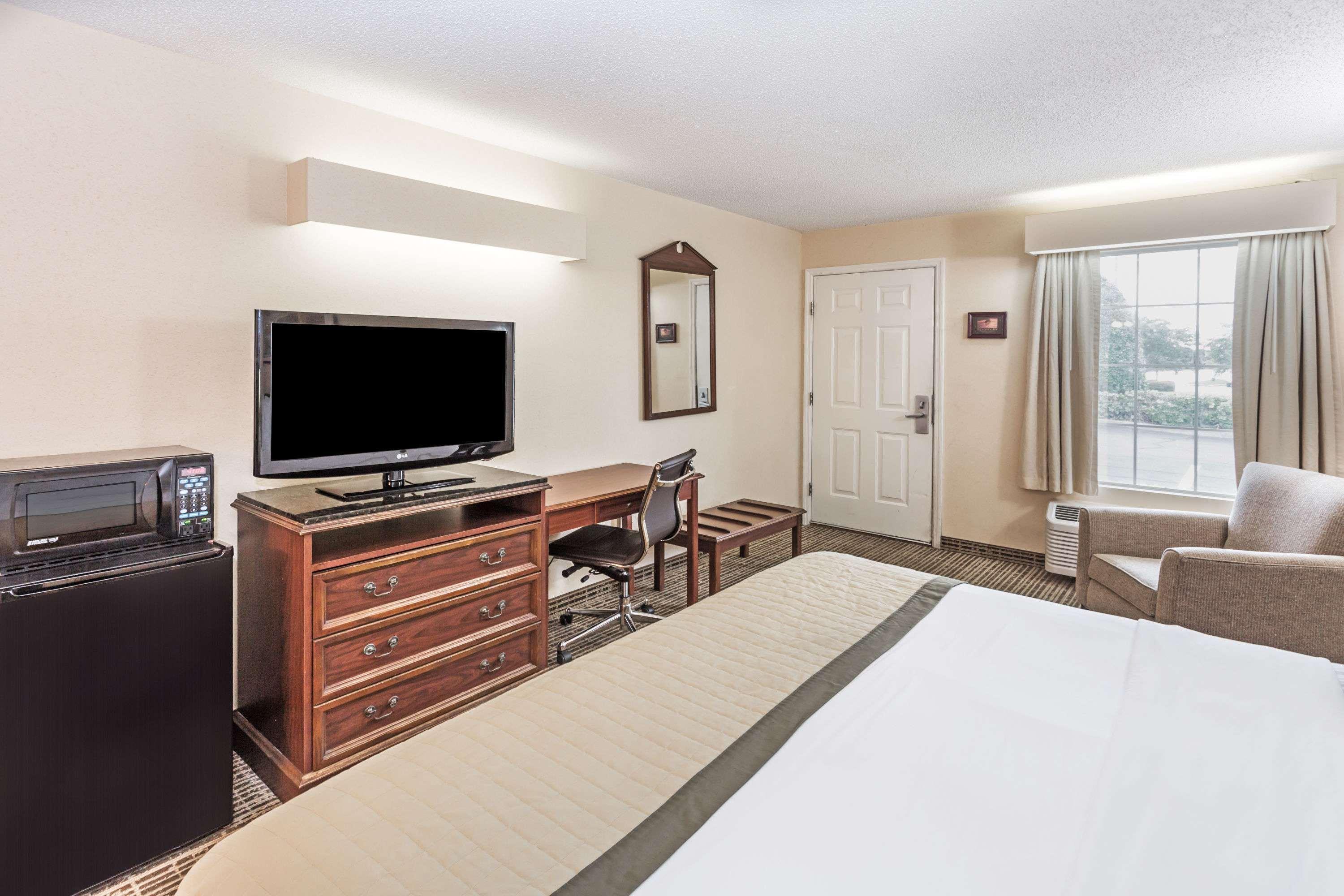 Baymont By Wyndham Valdosta At Valdosta Mall Εξωτερικό φωτογραφία